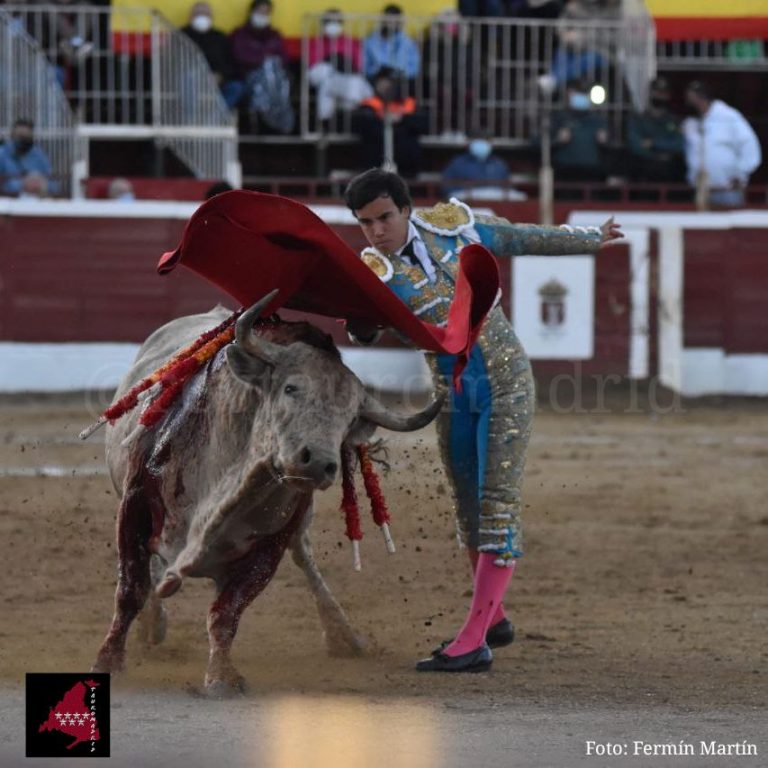 photo1633471228