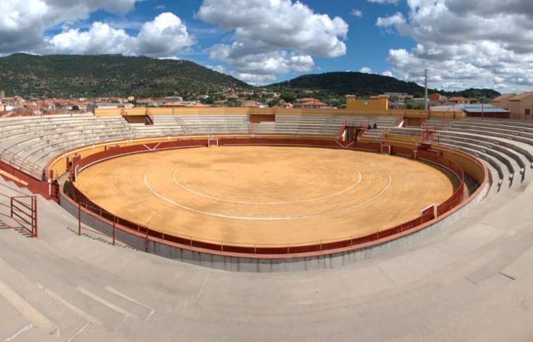 plaza-toros-cenicientos-2